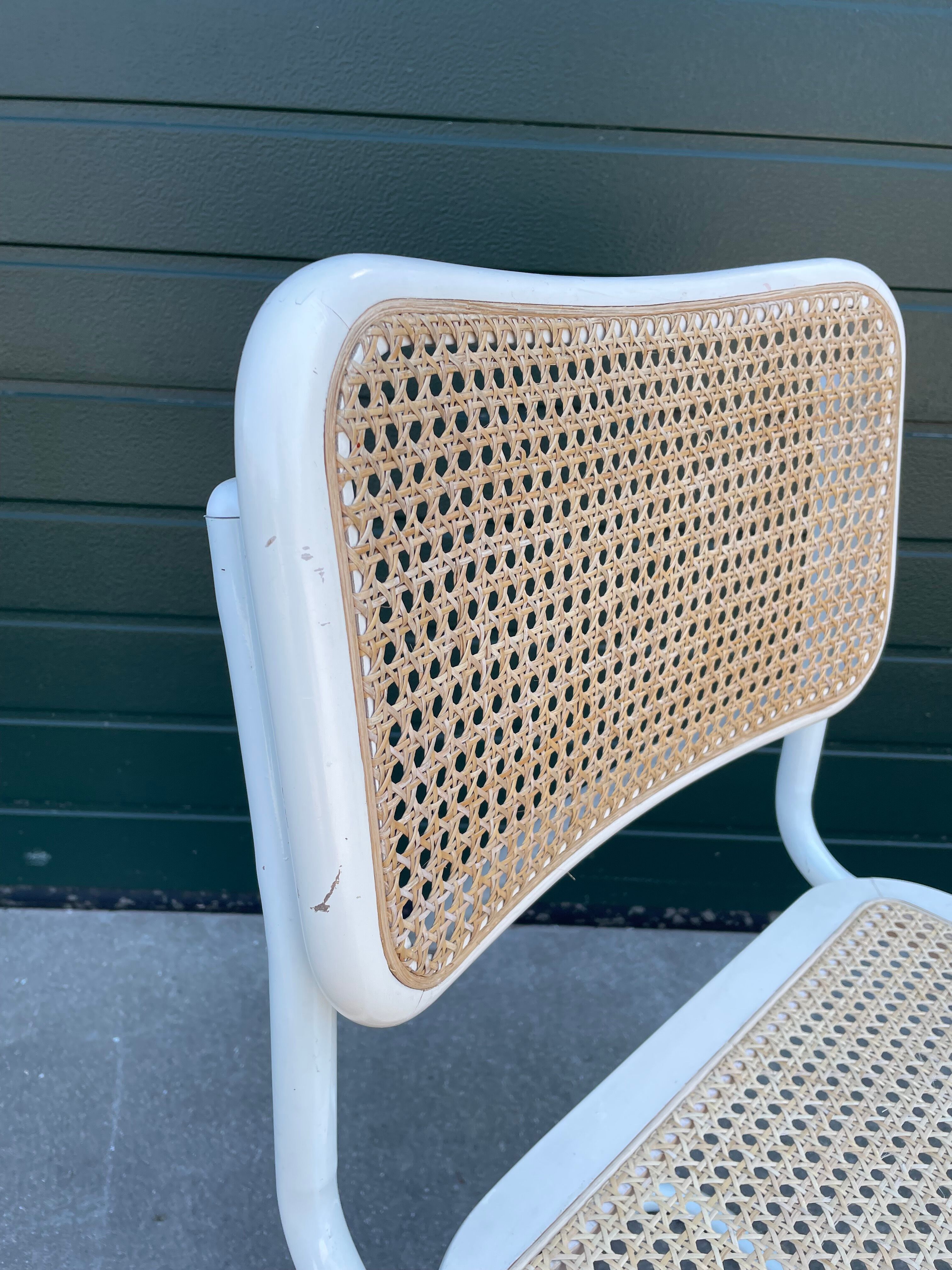 Cesca design chair b32 model in white