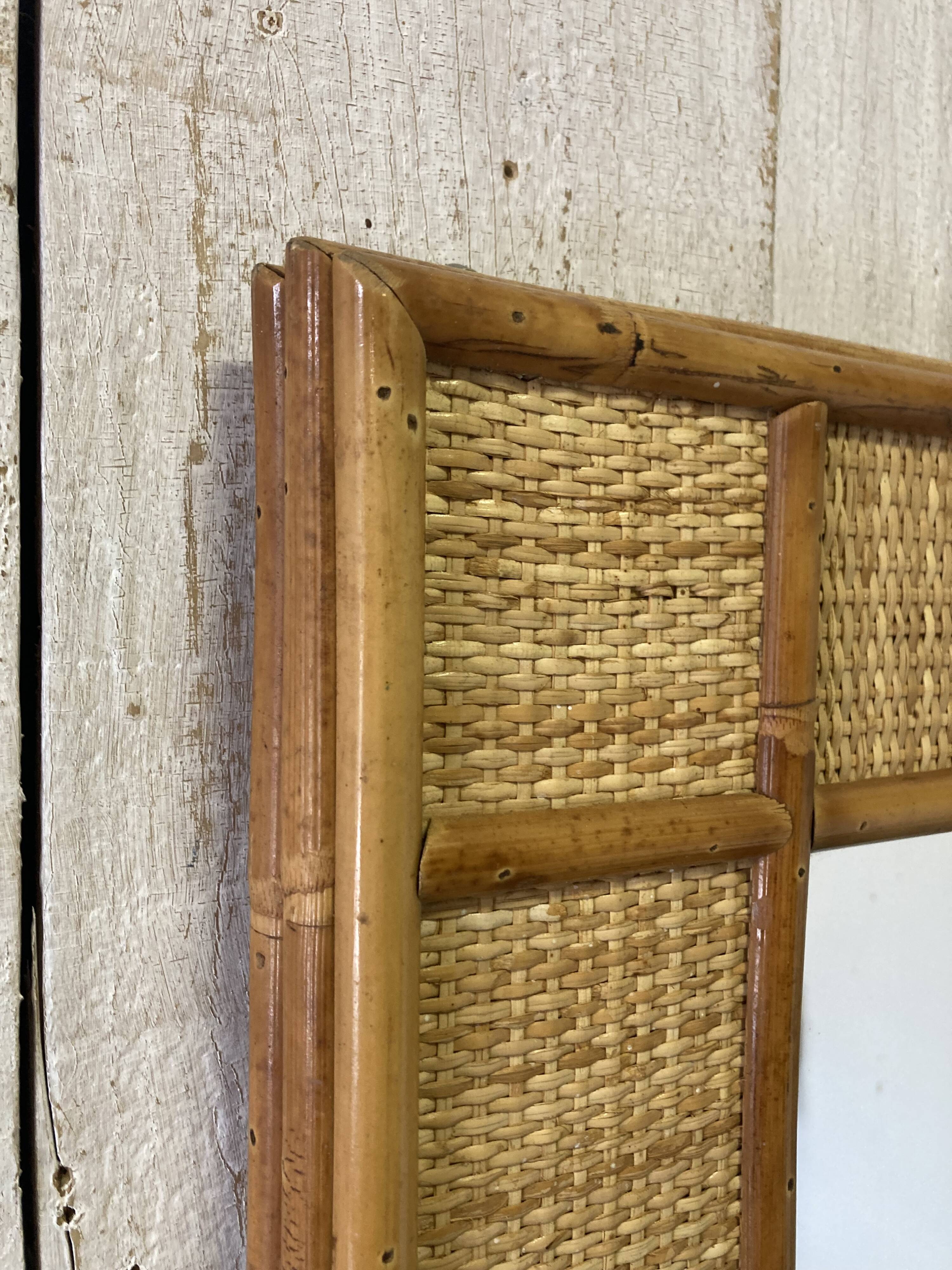 Miroir en rotin vintage