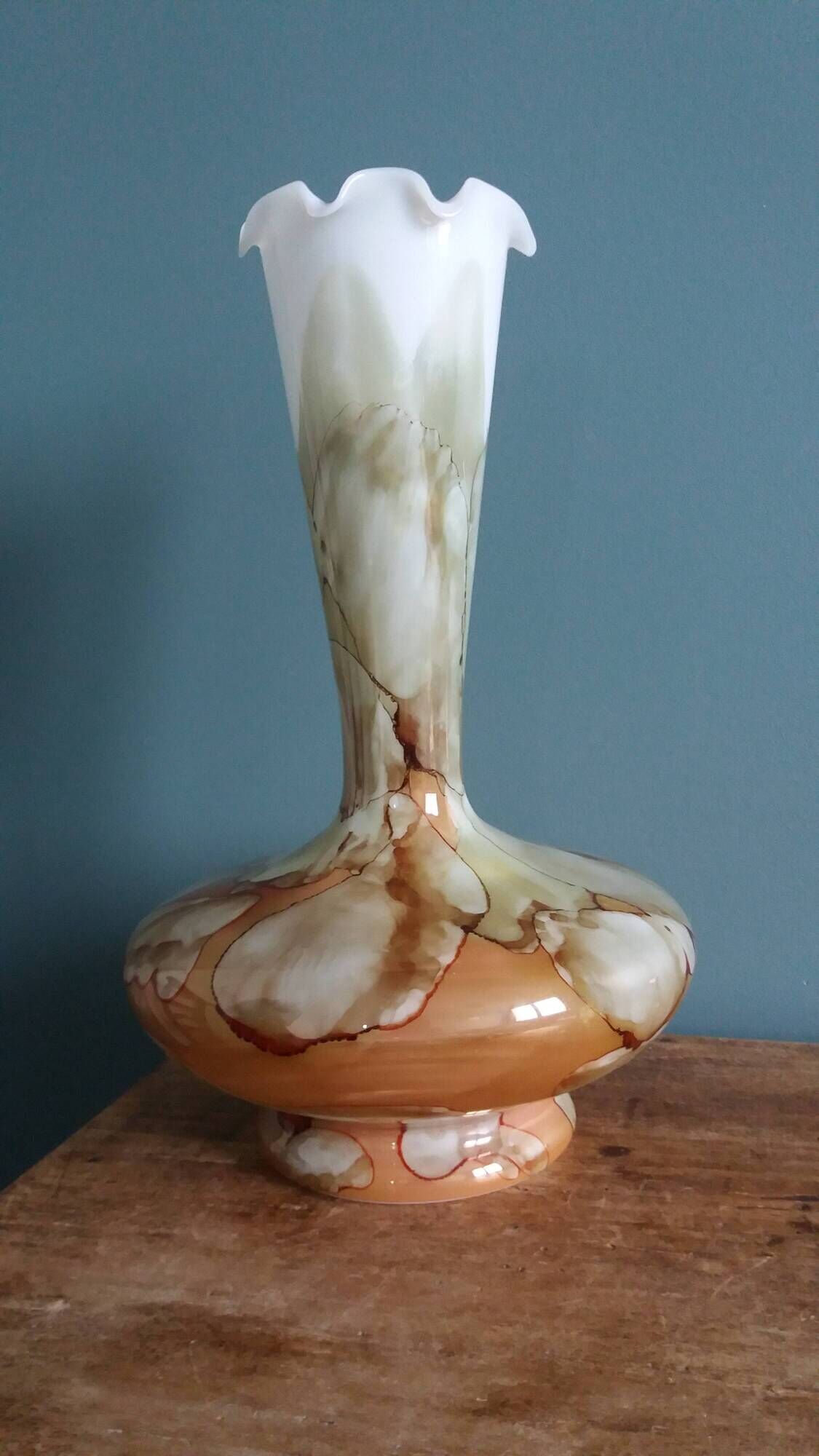 Marbled opaline vase, Stelvia, Empoli, Italy