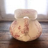 Broc de toilette terre de fer rose