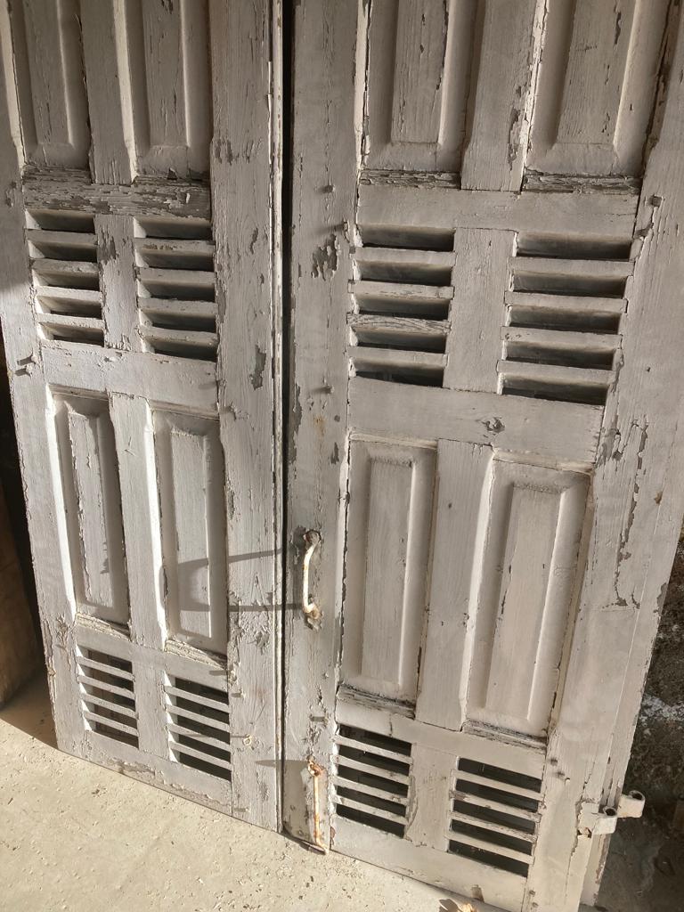 Pair of shutter