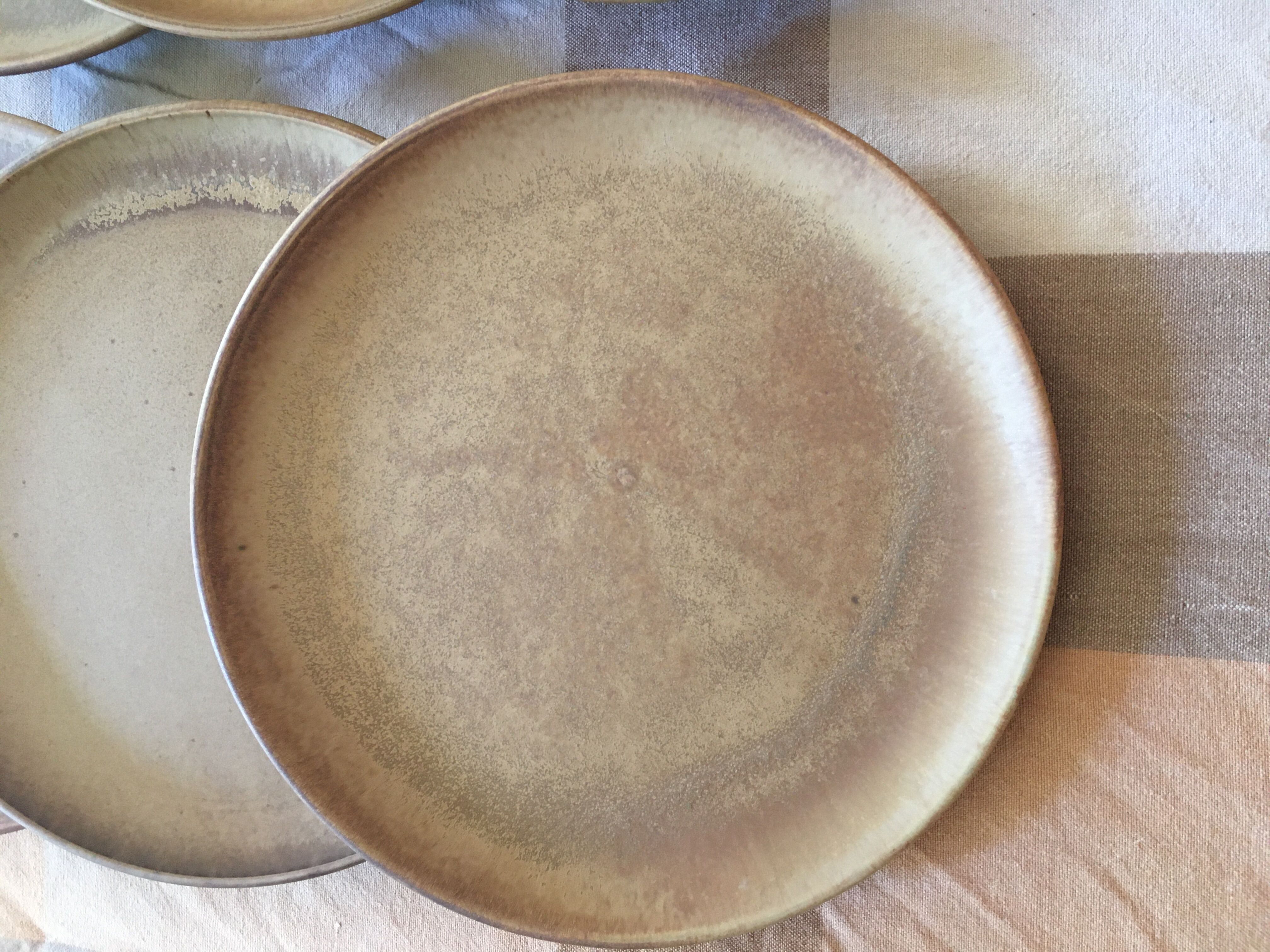 Lot of 8 flat sandstone plates