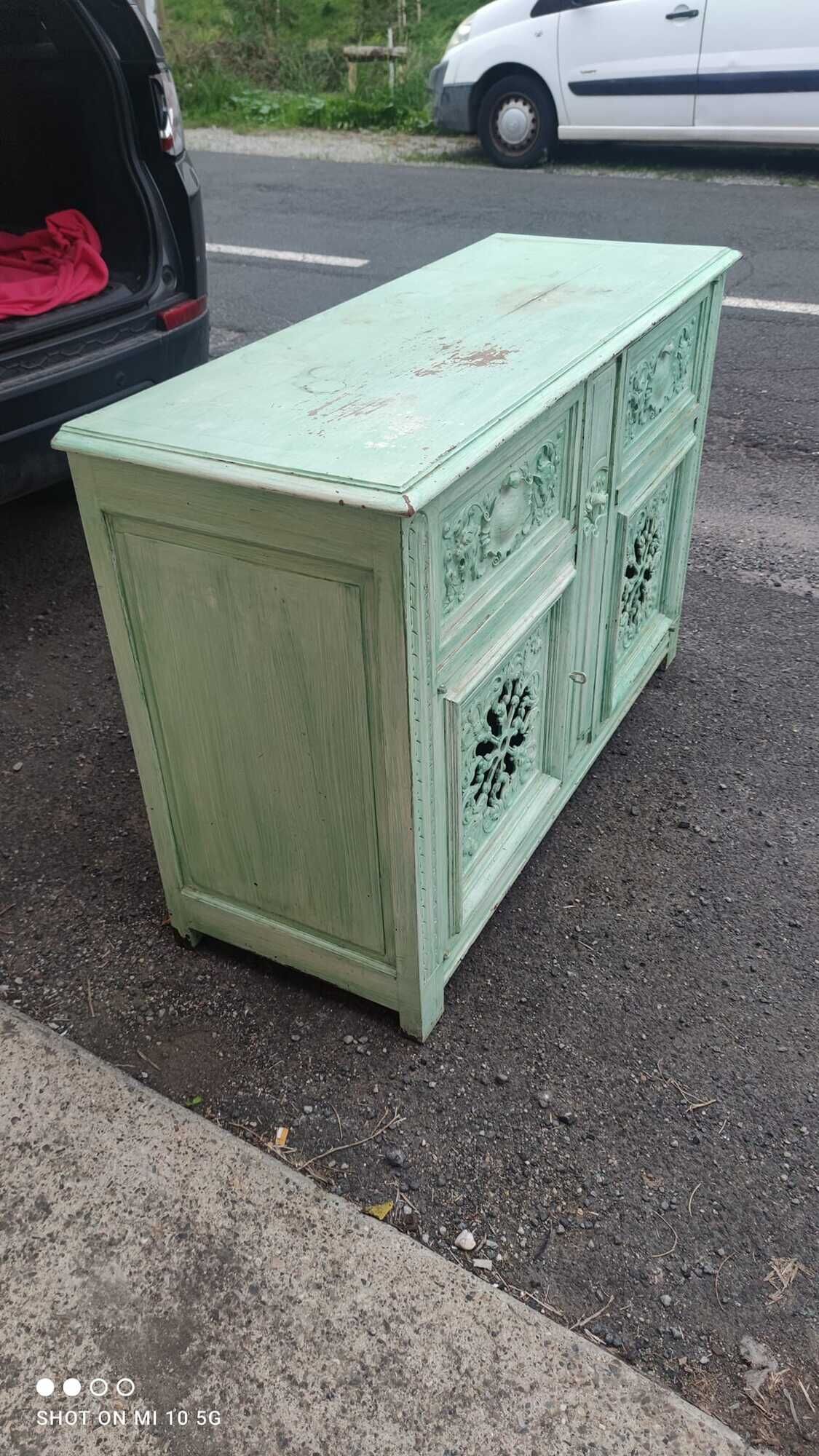 Buffet in painted and patinated mahogany wood dating from the late nineteenth century