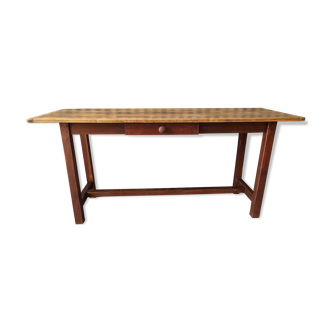 Farm table