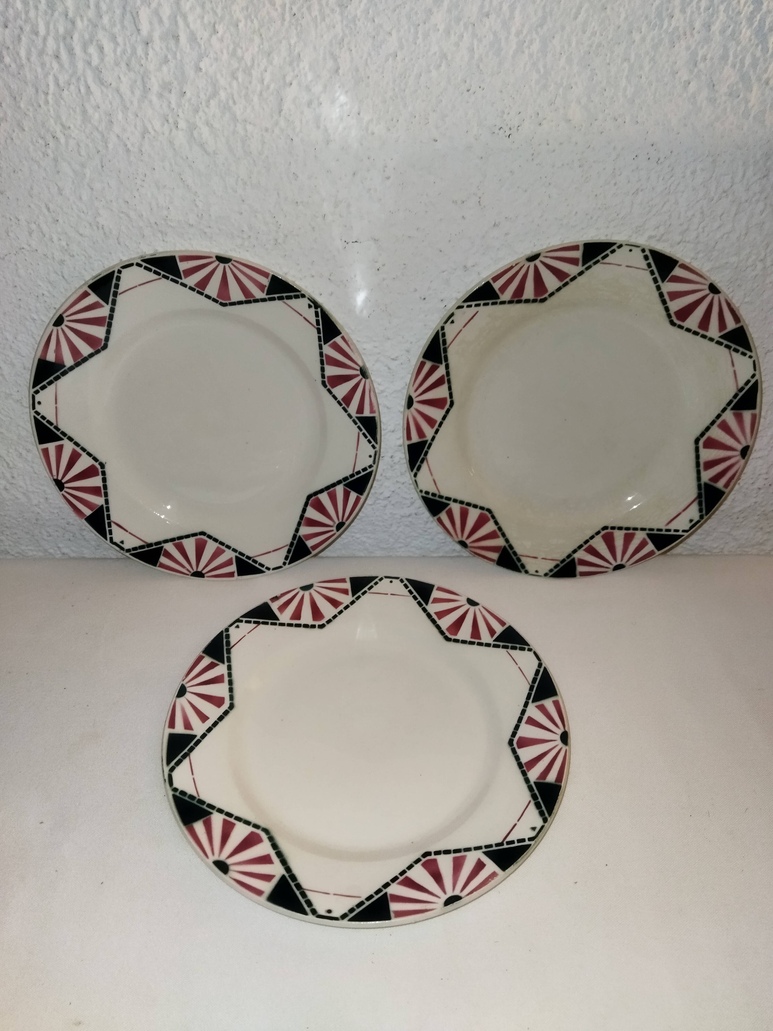 9 vintage dessert plates with Art Deco decor