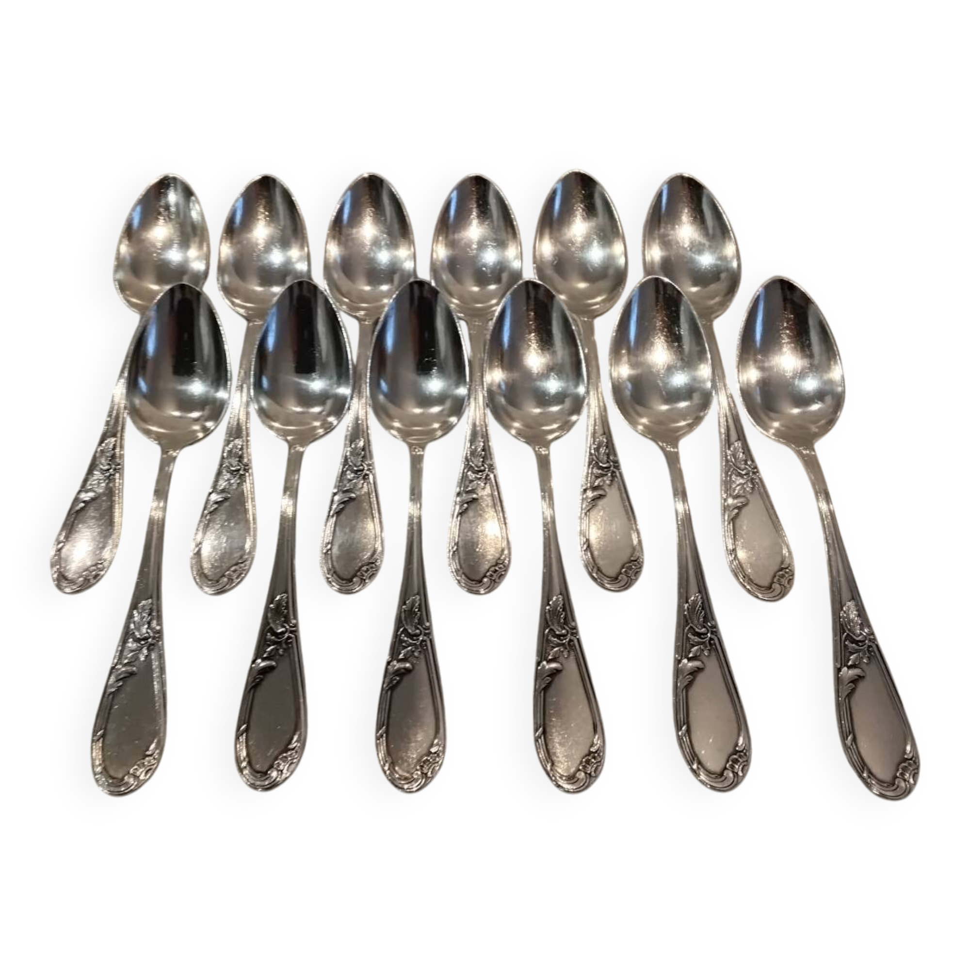 12 silver-plated metal teaspoons with rocaille ribbon decoration, 14.6 cm