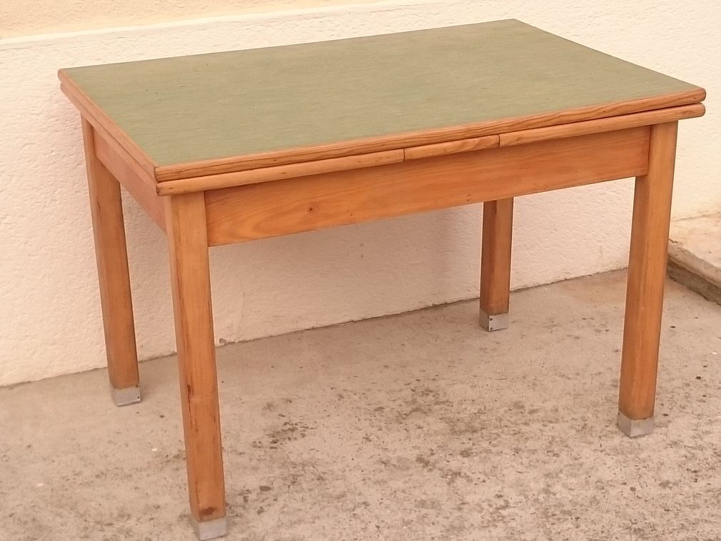 Vintage mado table