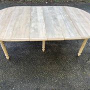 Table à manger ronde extensible Louis Philippe à volets rénovée avec 4 rall