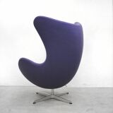 Egg chair by Arne Jacobsen, Fritz Hansen edition