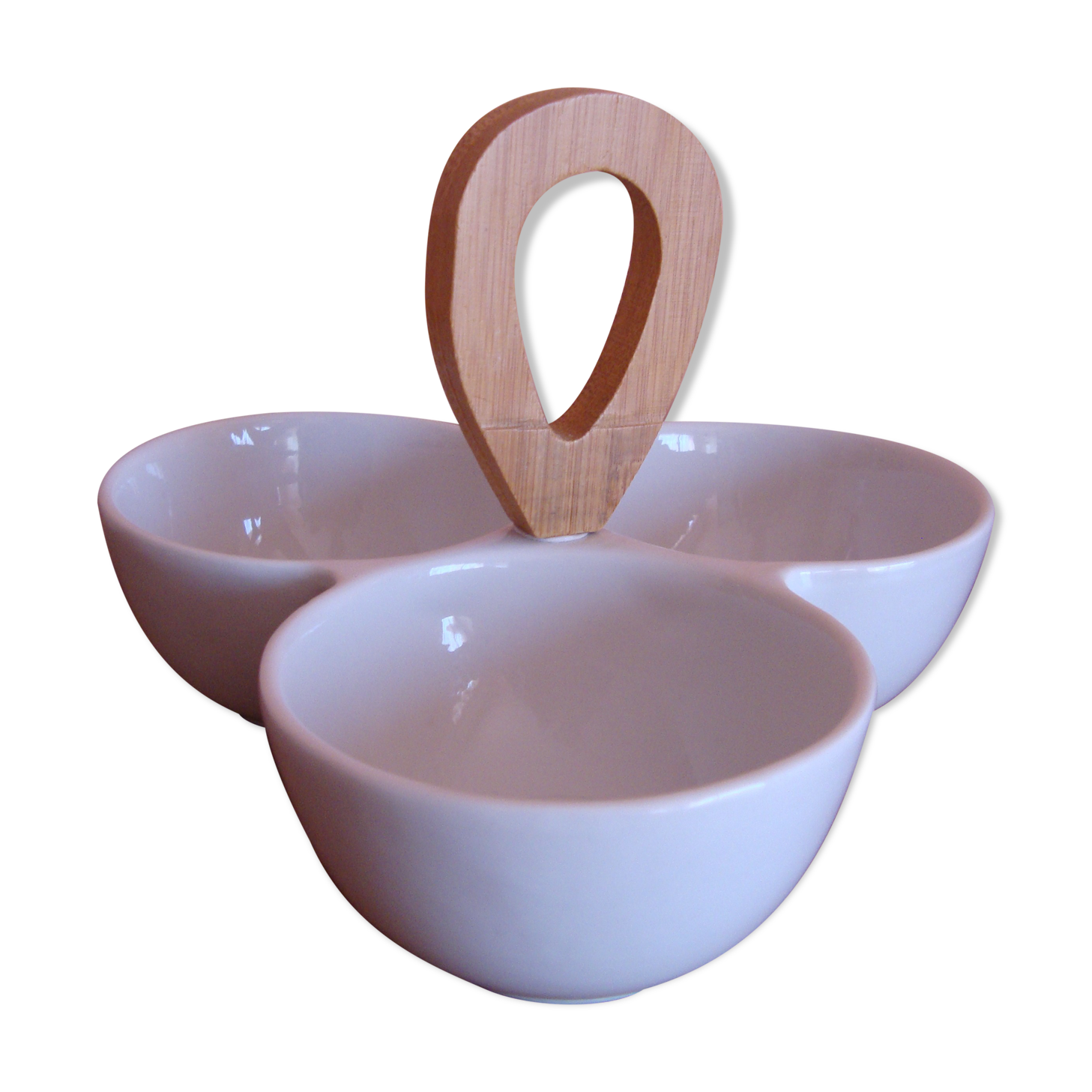 Servant in vintage white ceramic