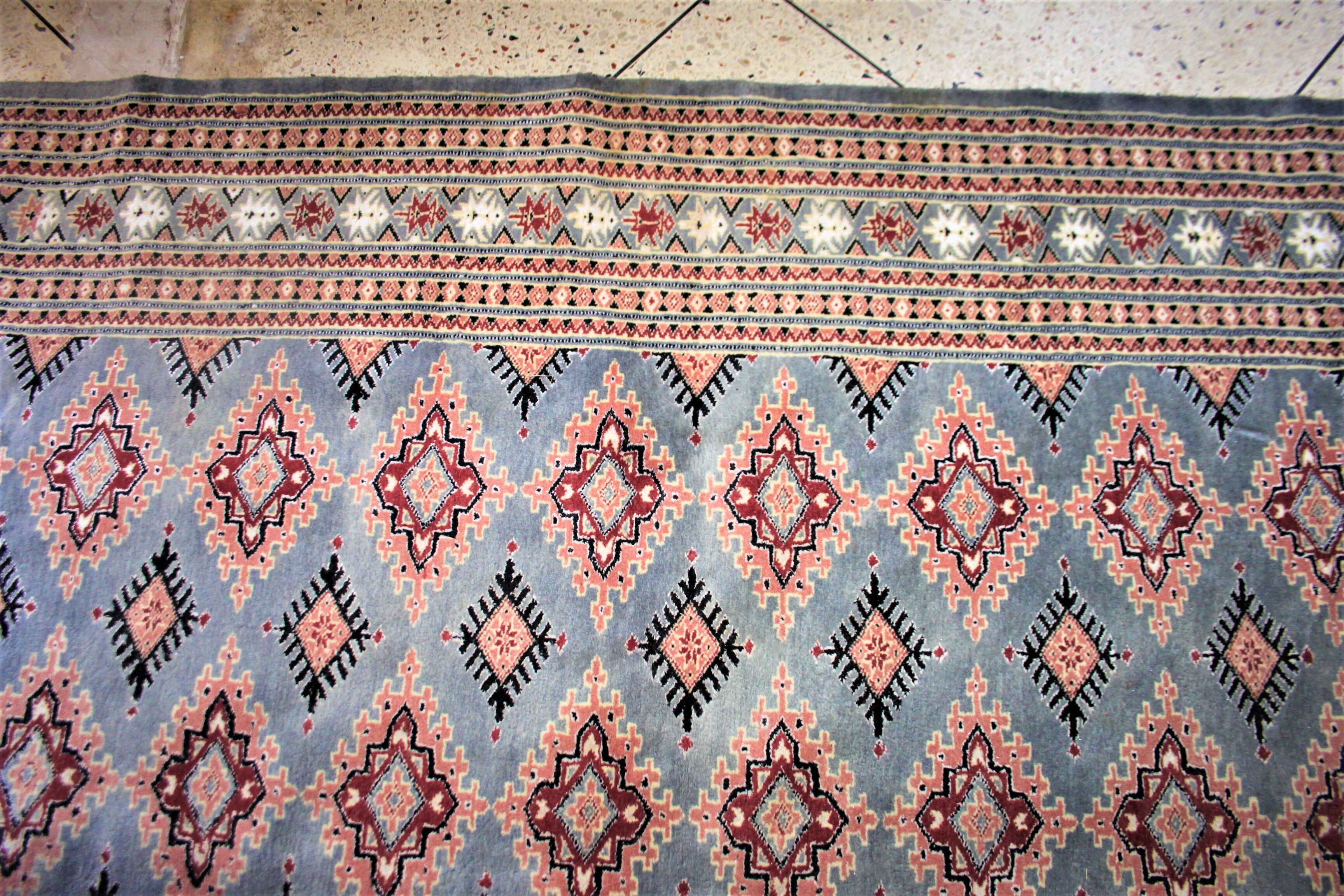 Oriental rug 290x187cm