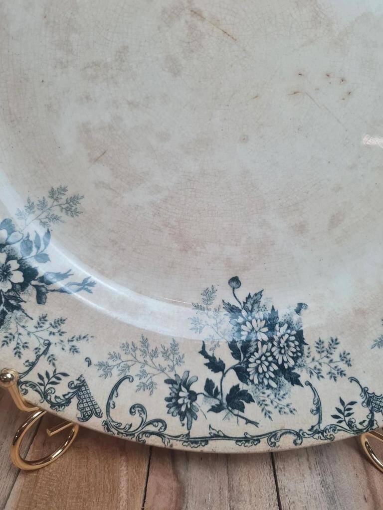 Old plate Terre de Fer Hb & Cie Choisy-le-Roi model Floreal 32 cm