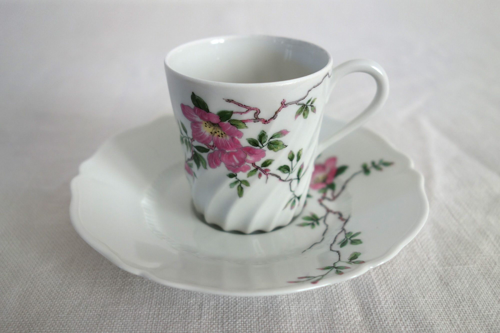 8 coffee cups model Eglantine, vintage Haviland Limoges