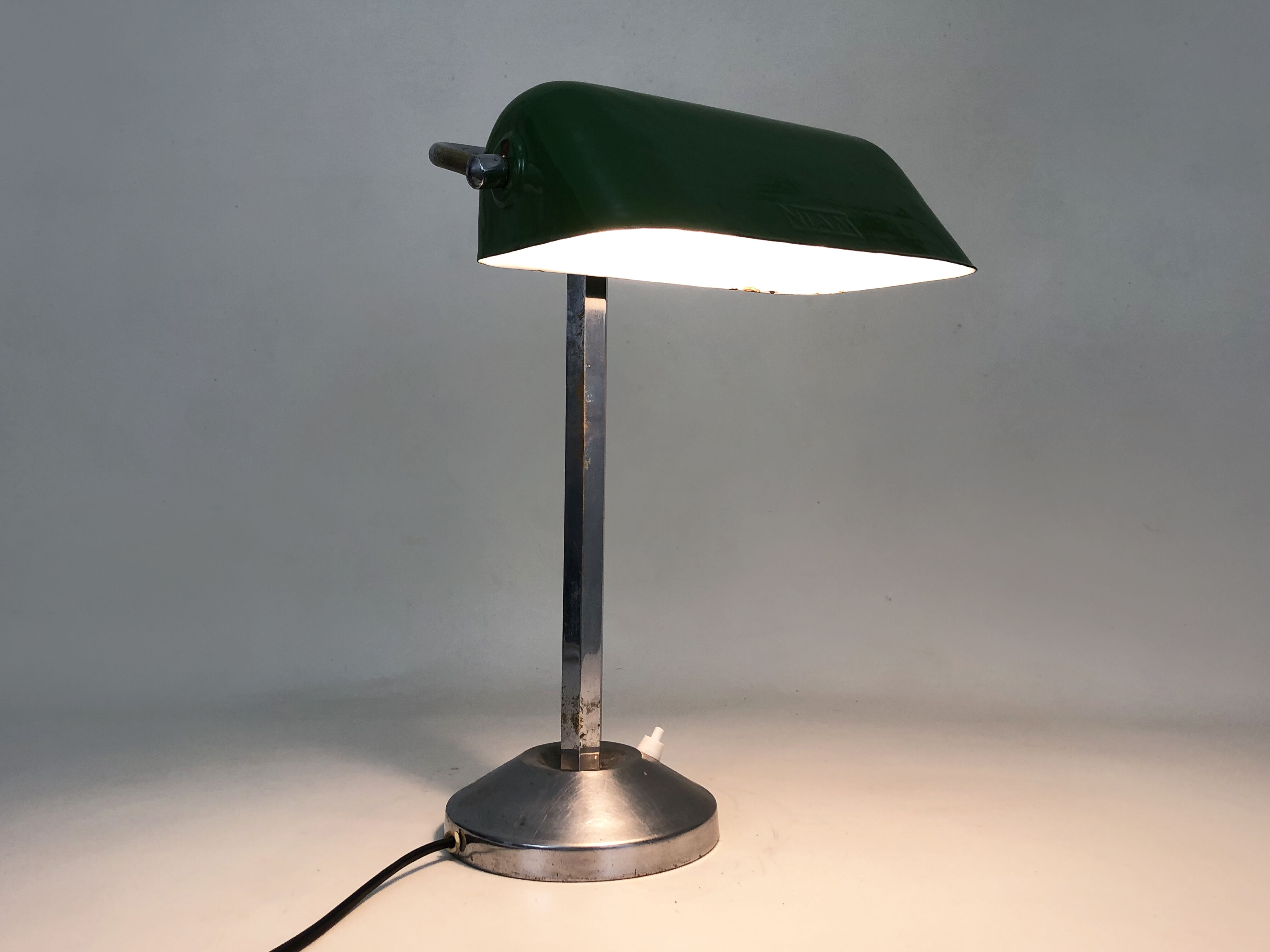 NIAM desk lamp with articulated head, dark green color and chrome. Art Deco