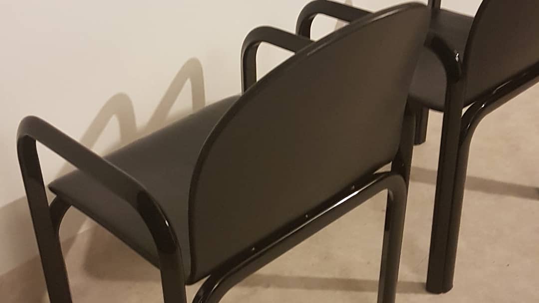 Pair of armchairs "Orsay" designer Gae Aulenti for Knoll