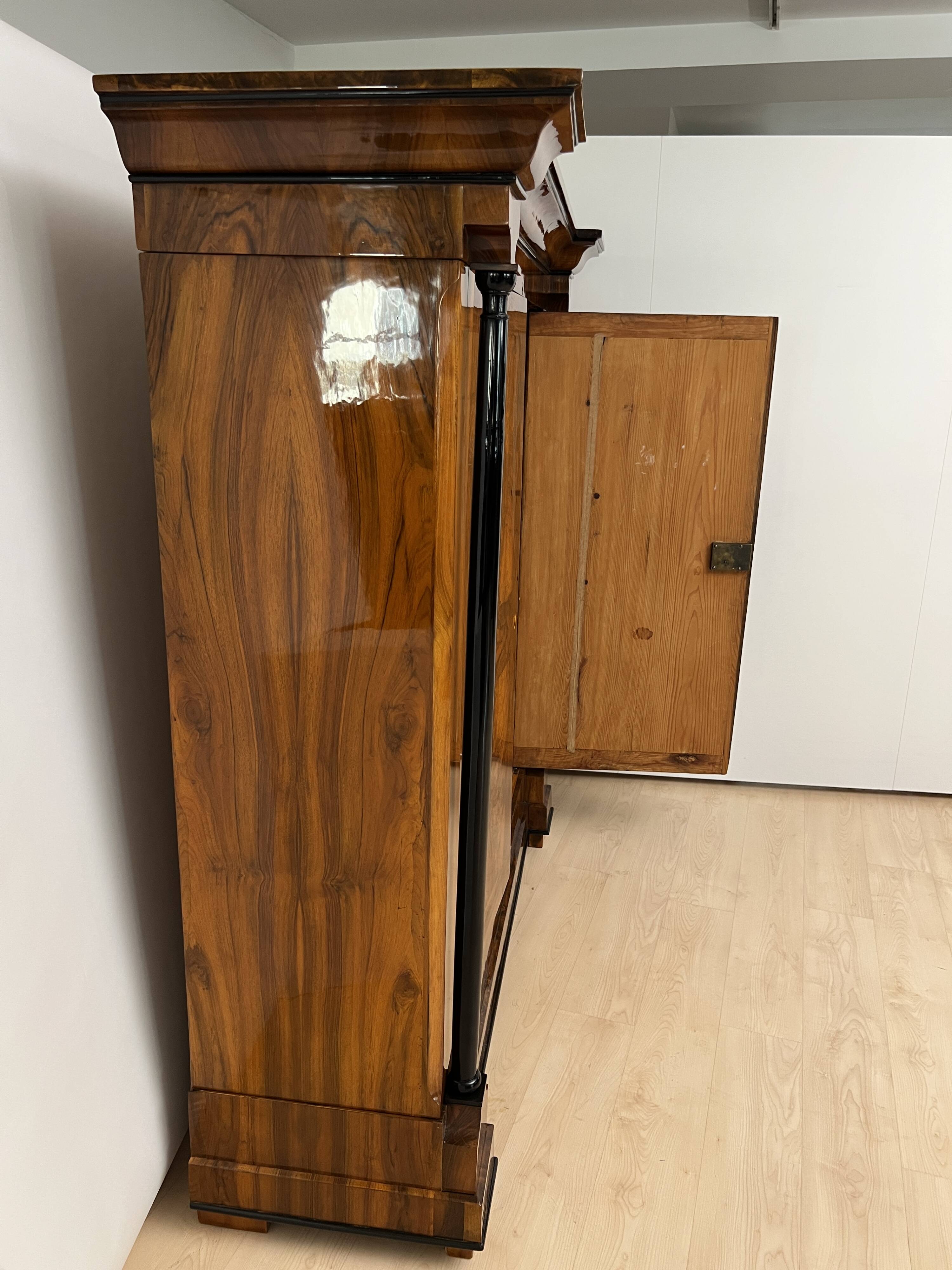 Biedermeier Wardrobe, Walnut Veneer, South Germany circa 1820
