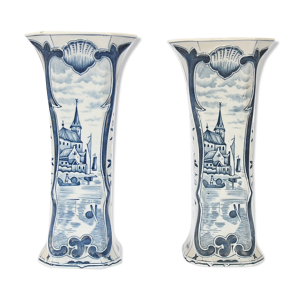 Paire de vases en faïence de Delft