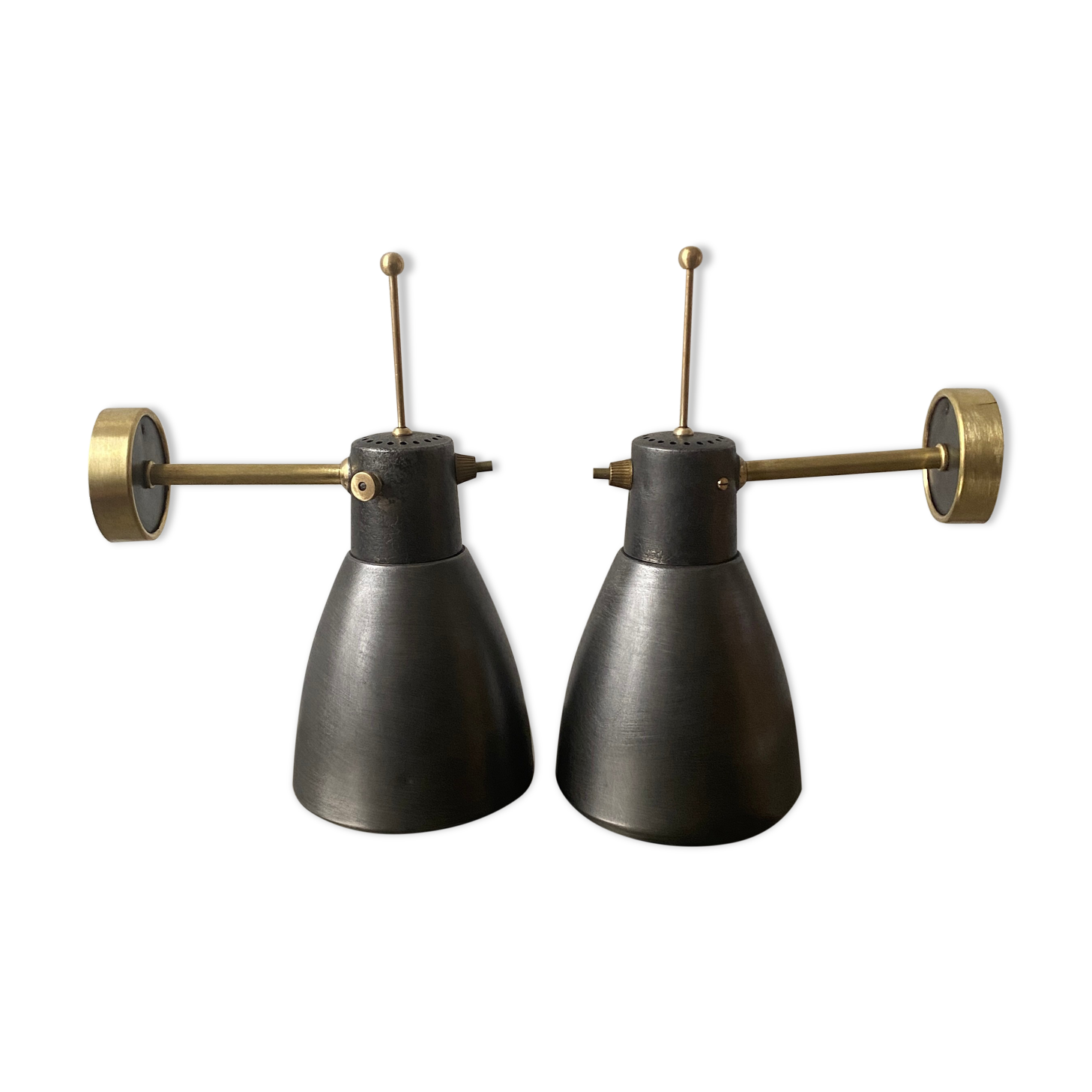 Lot 2 old industrial wall lamps