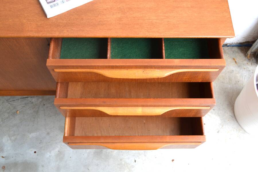 Teak sideboard by Jentique * rare model * 198 cm
