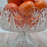 Crystal fruit cup with rounded edges