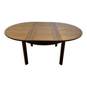 Table ronde scandinave