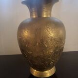 Golden vase