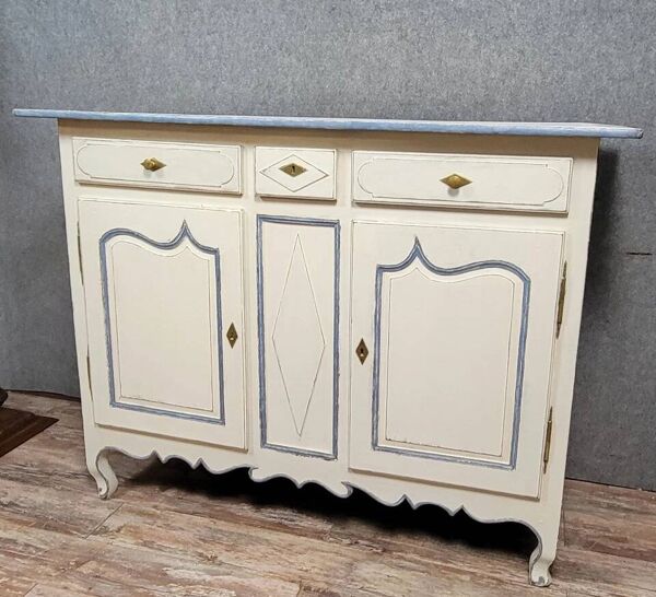 Très grand Buffet d'appui époque Louis XV en bois laqué vers 1750