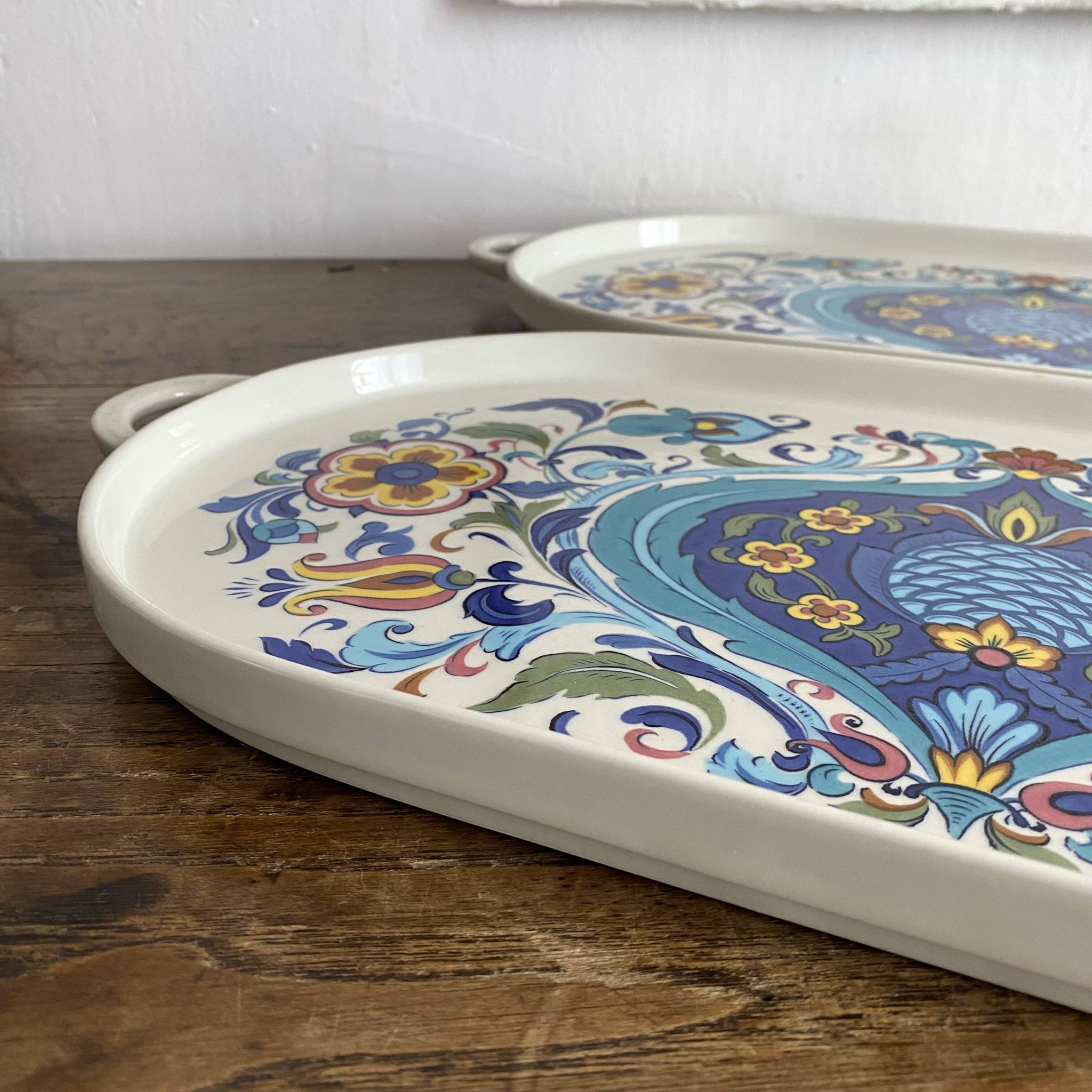 Villeroy and Boch Izmir model large cup breakfast set