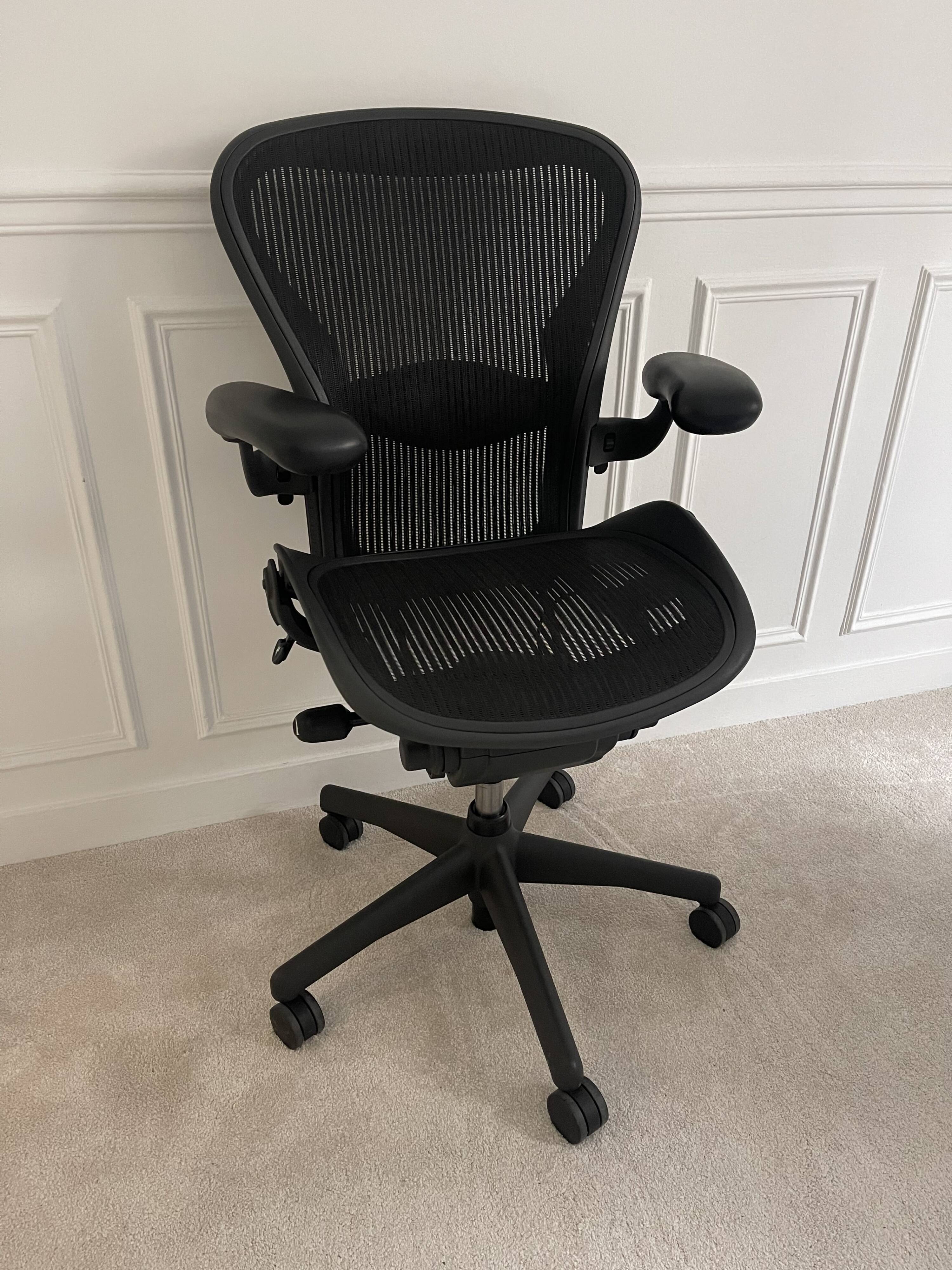 HERMAN MILLER Aeron Office Chair