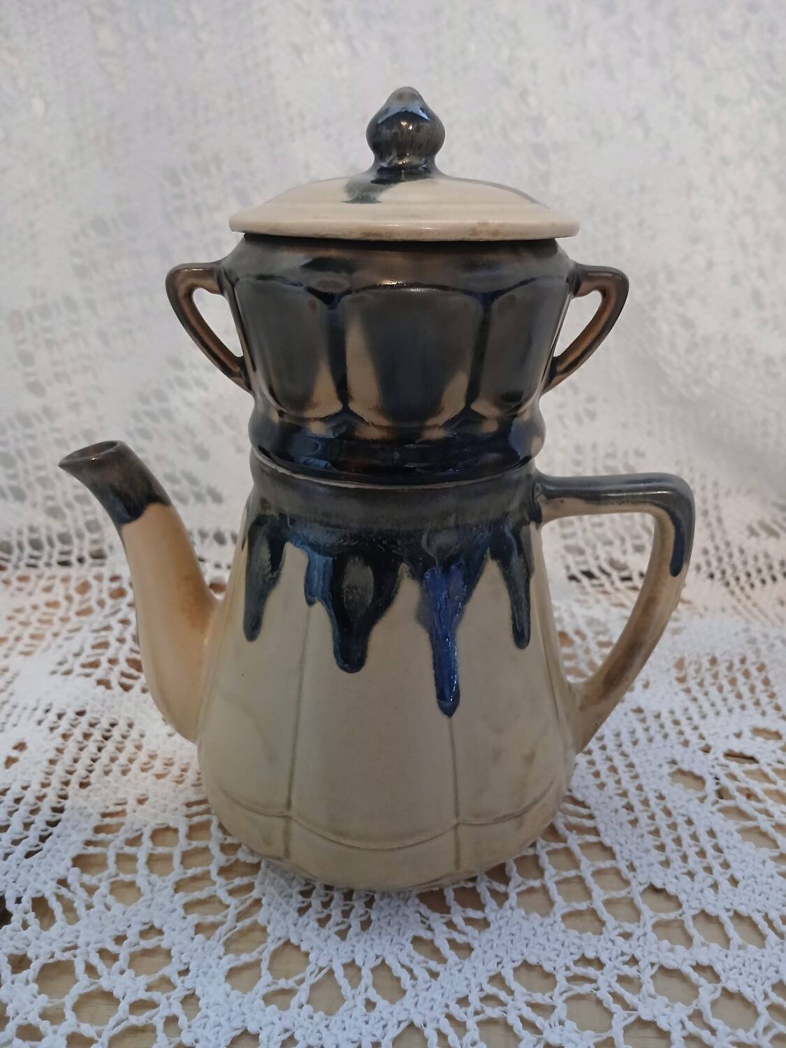 Antique stoneware coffee pot/teapot