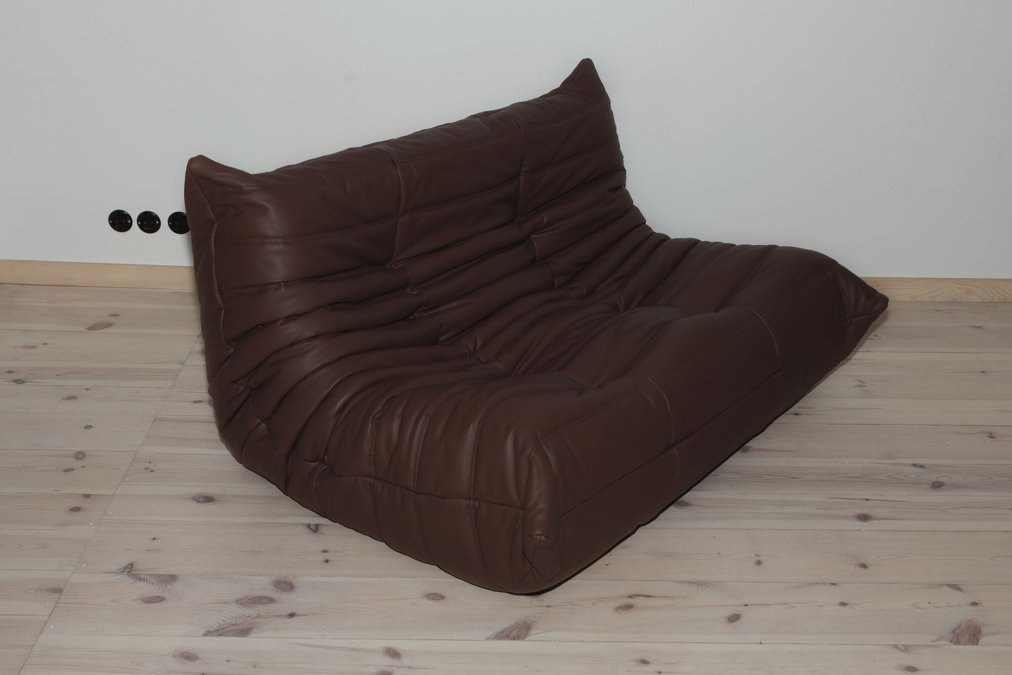Togo sofa model designed by Michel Ducaroy 1973