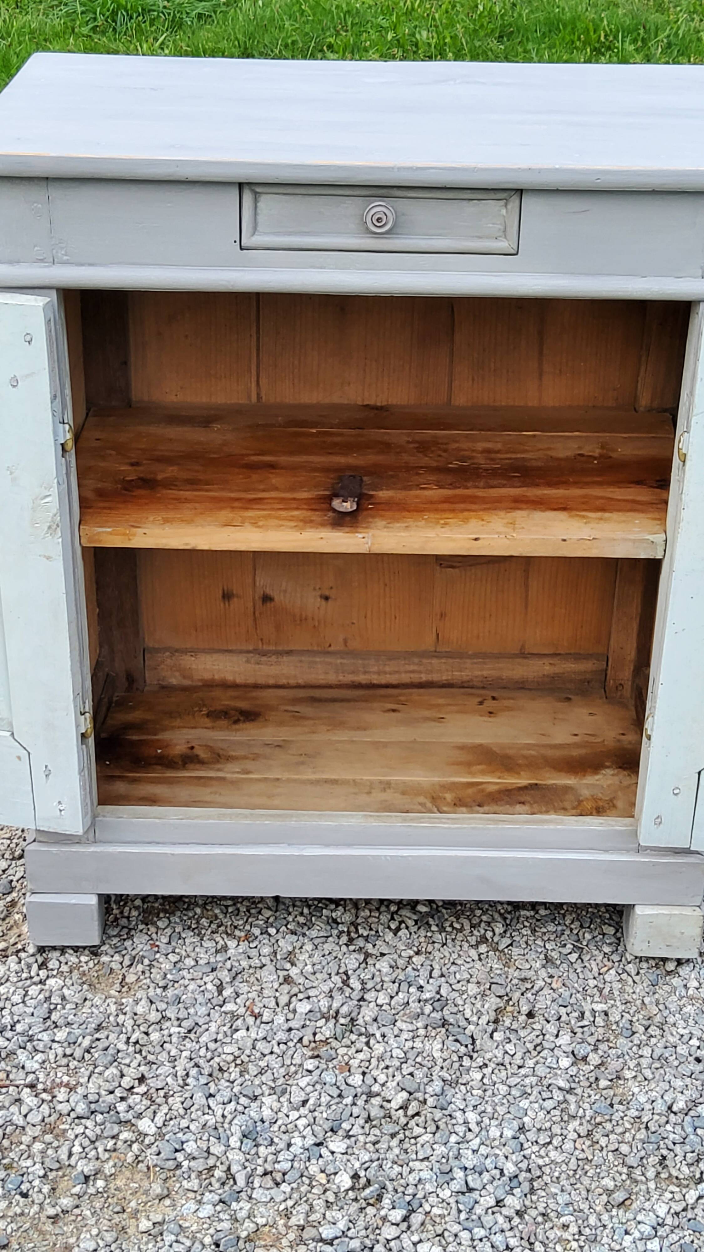 Buffet parisien début XXième siècle en bois massif patine grise