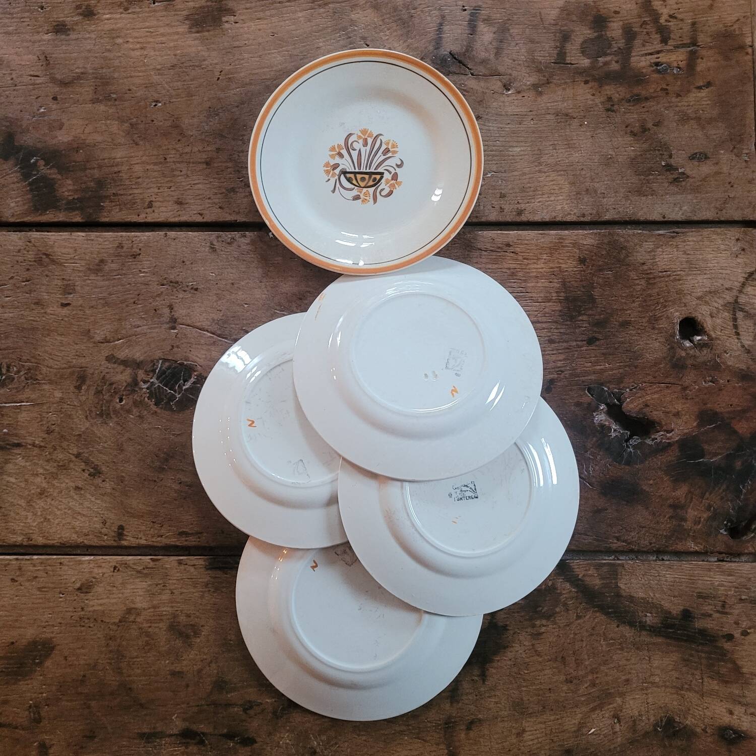 6 assiettes à dessert faïence de Montereau - Décor floral, circa 1950-