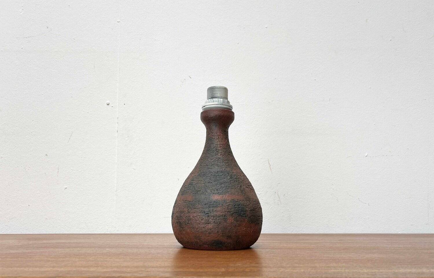 Brutalist mid-century pottery table lamp by Gerhard Liebenthron, 1960s.