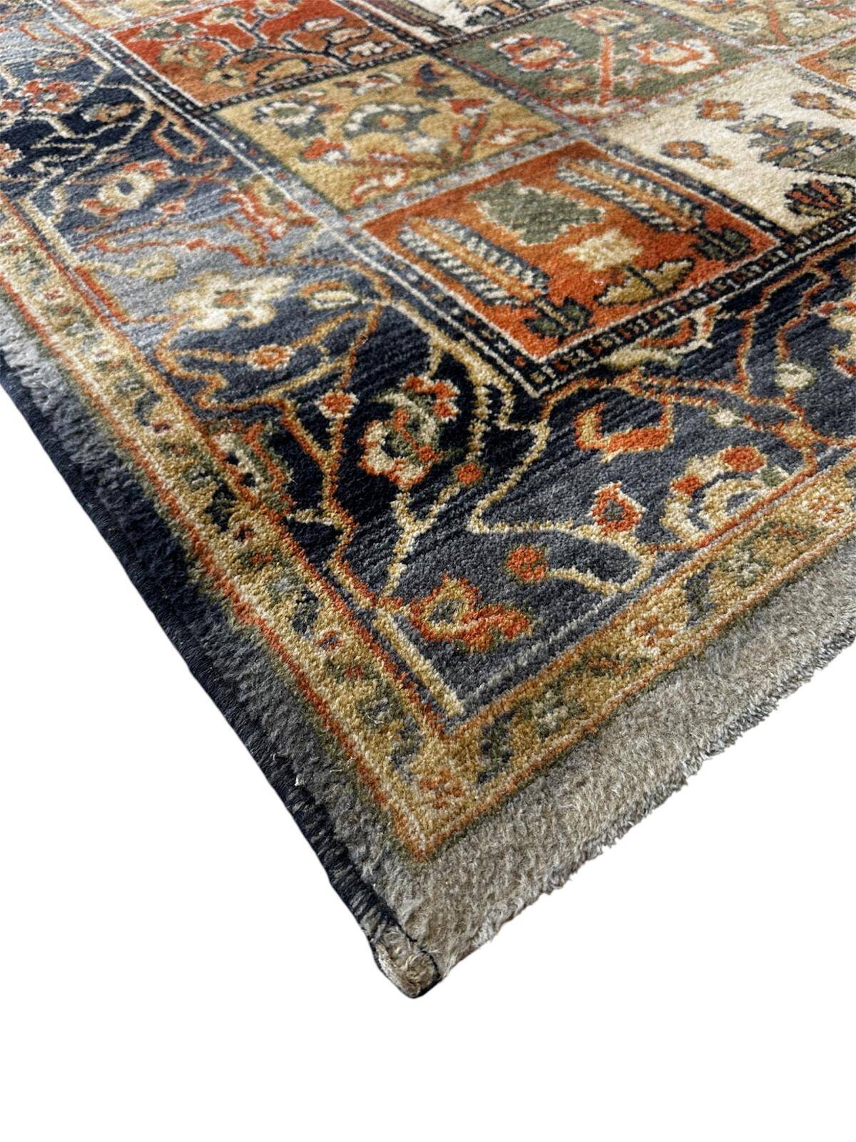Tapis de style oriental 120cm x 150cm