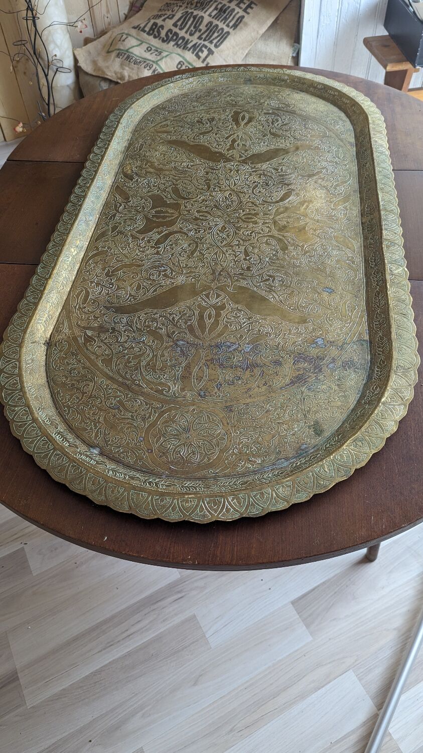 Very large eastern plateau