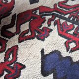 Ancien tapis d'orient. 280 x 178 cm.