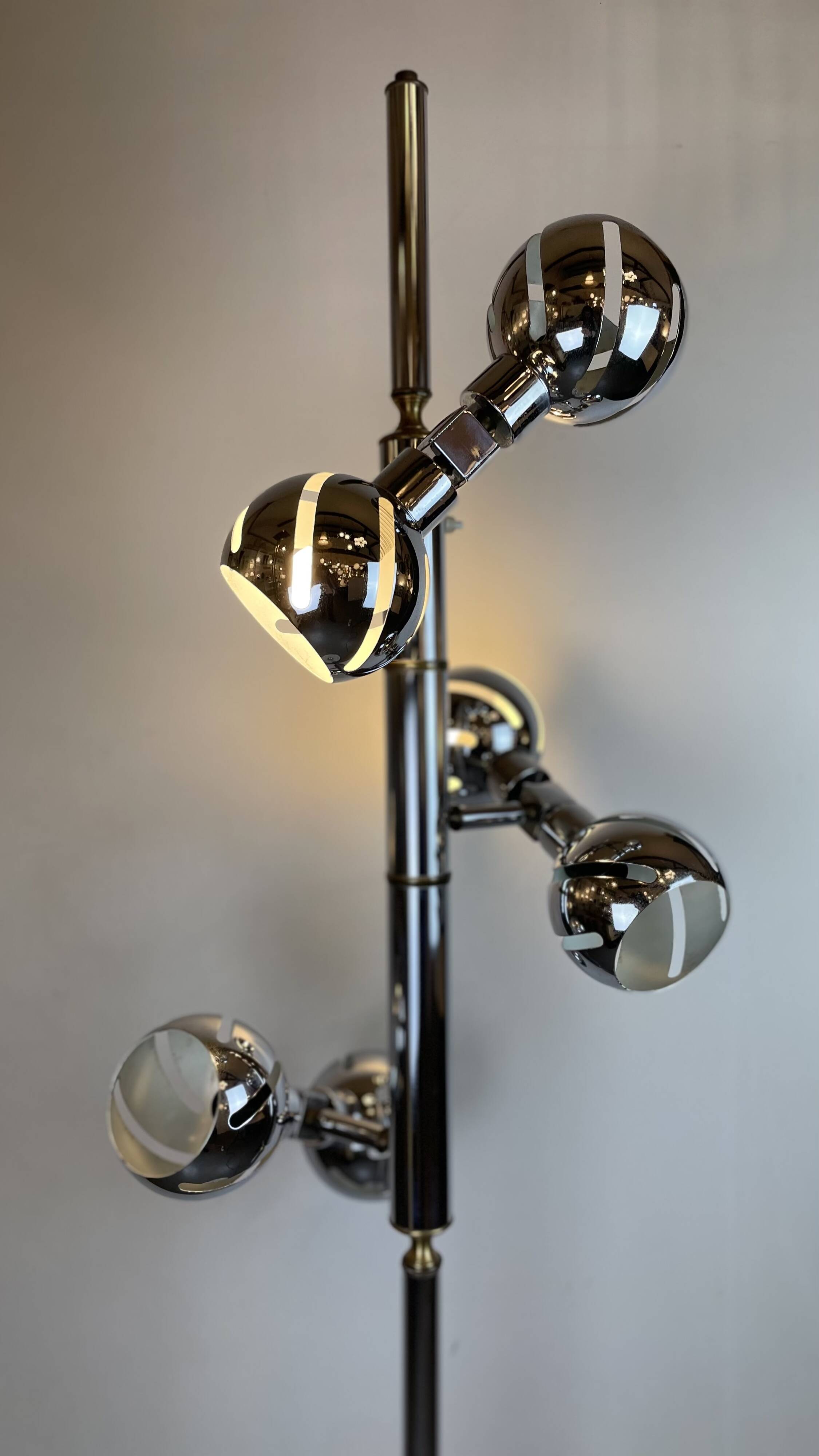 Italian Space-Age Floor Lamp, 1970s
