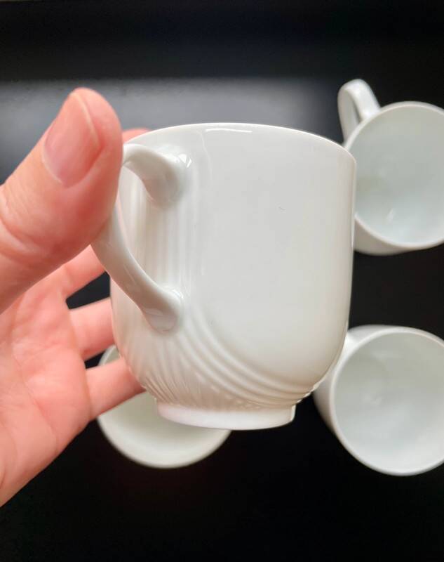 4 Kaiser fine porcelain cups