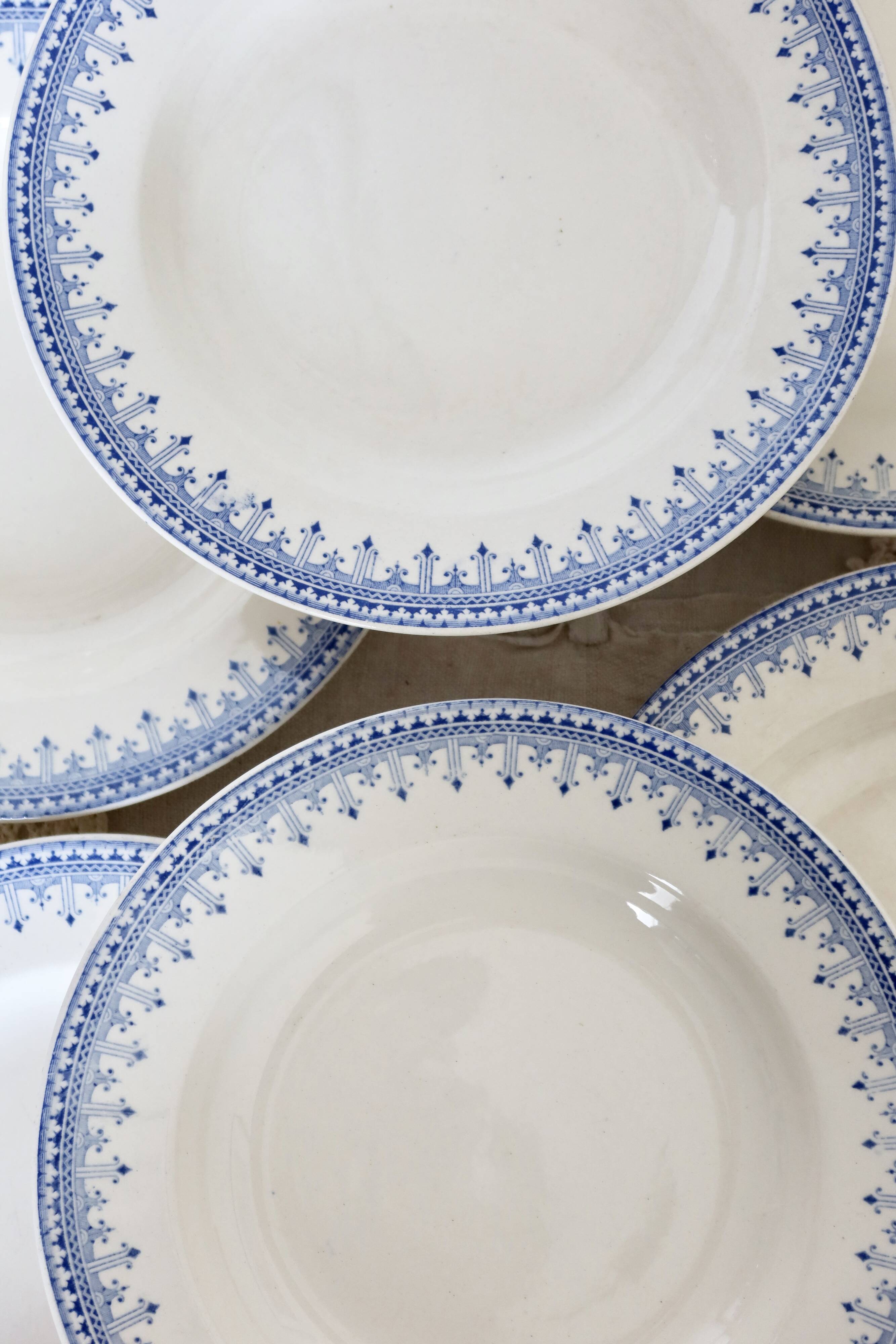 6 vintage ivory ironstone deep plates - Blue pattern