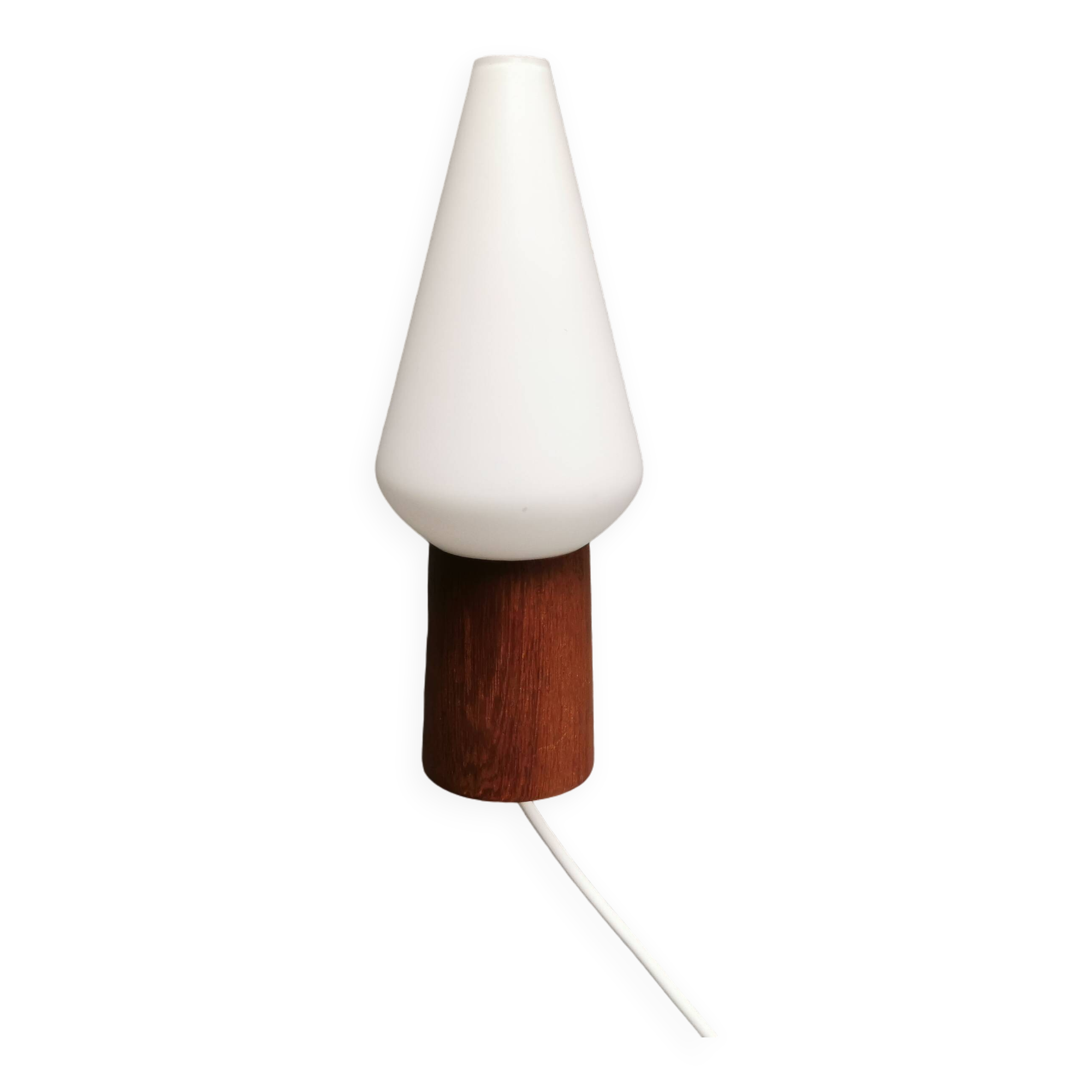 Wall lamp in teak with milky white cone-shaped shade in double glass