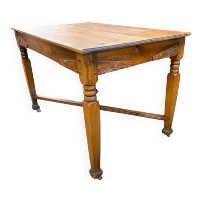 Table vintage en bois massif piètement en X et roulettes