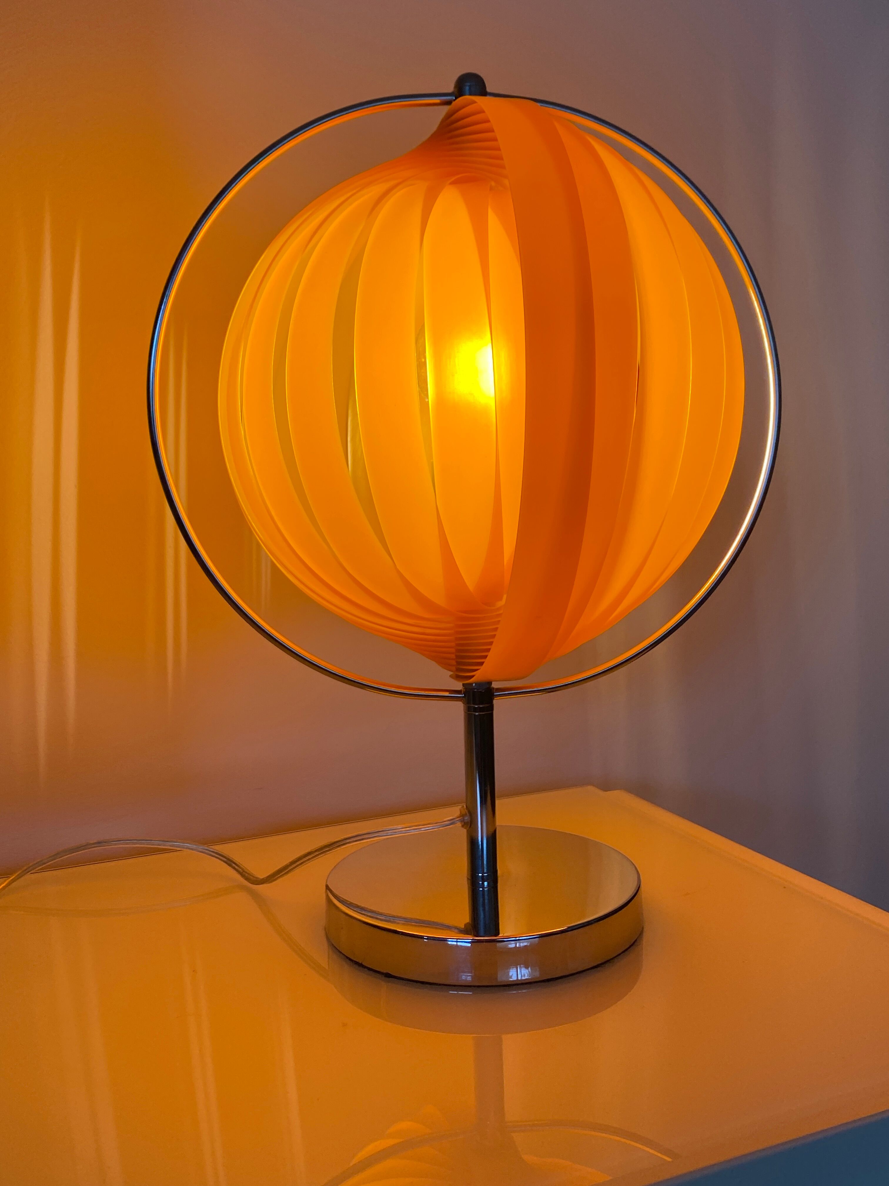 Vintage moon table lamp