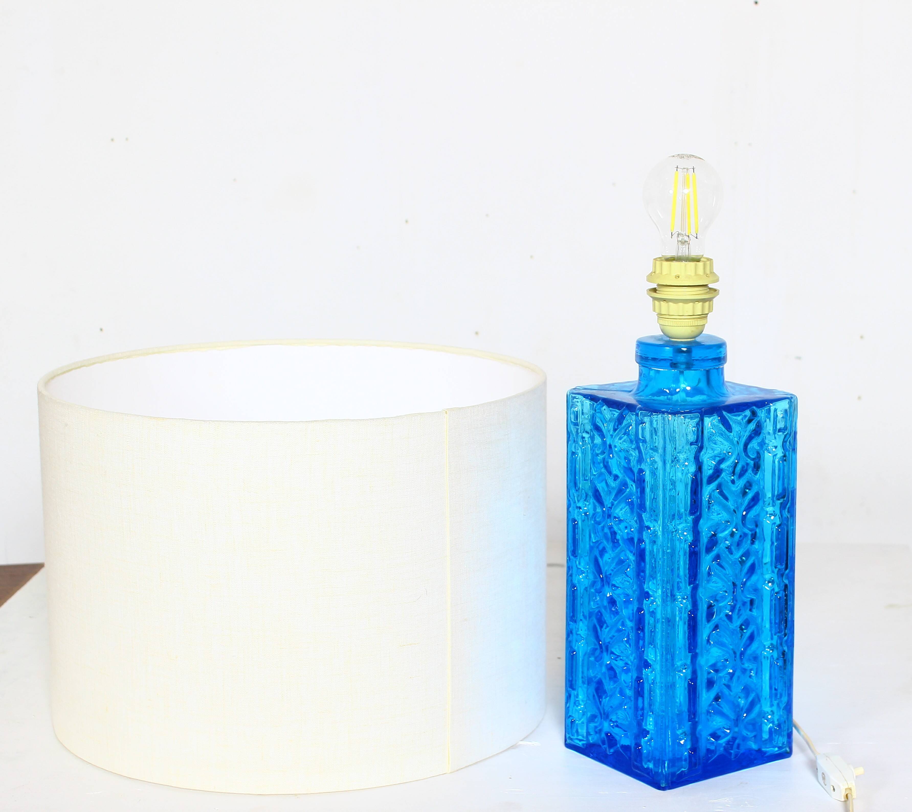 Vintage 1960s table lamp in azure blue pressed glass for Orref.