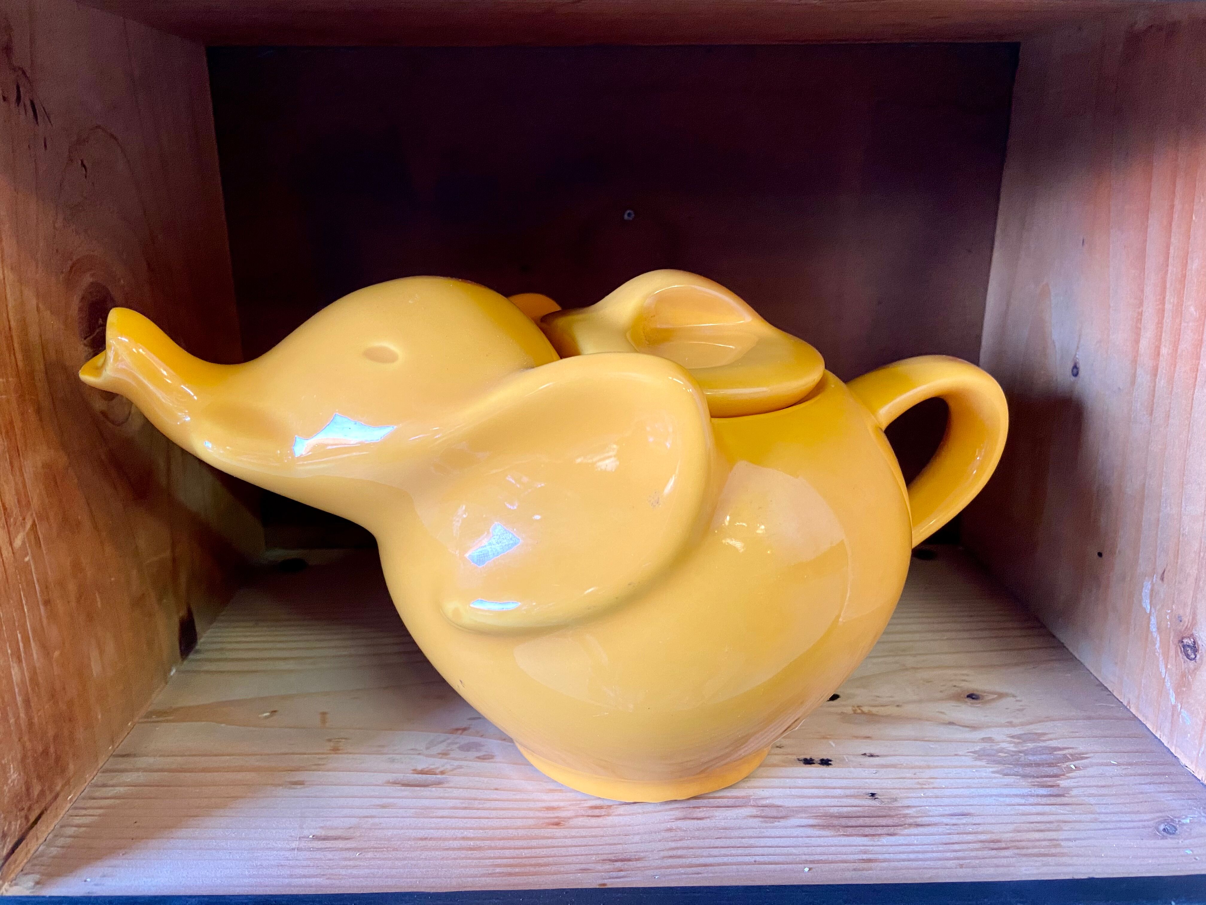 Yellow elephant teapot
