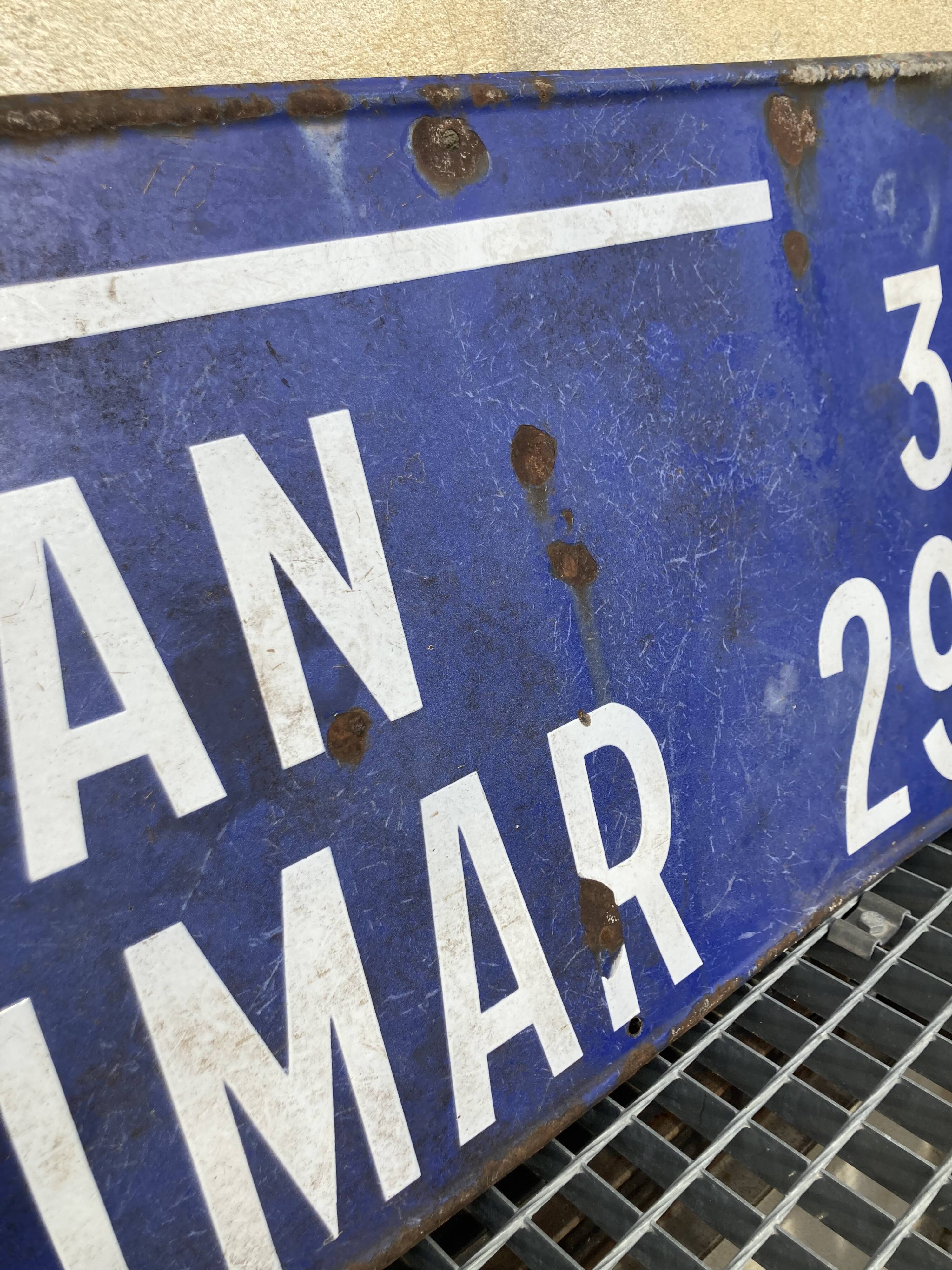 Vintage directional sign