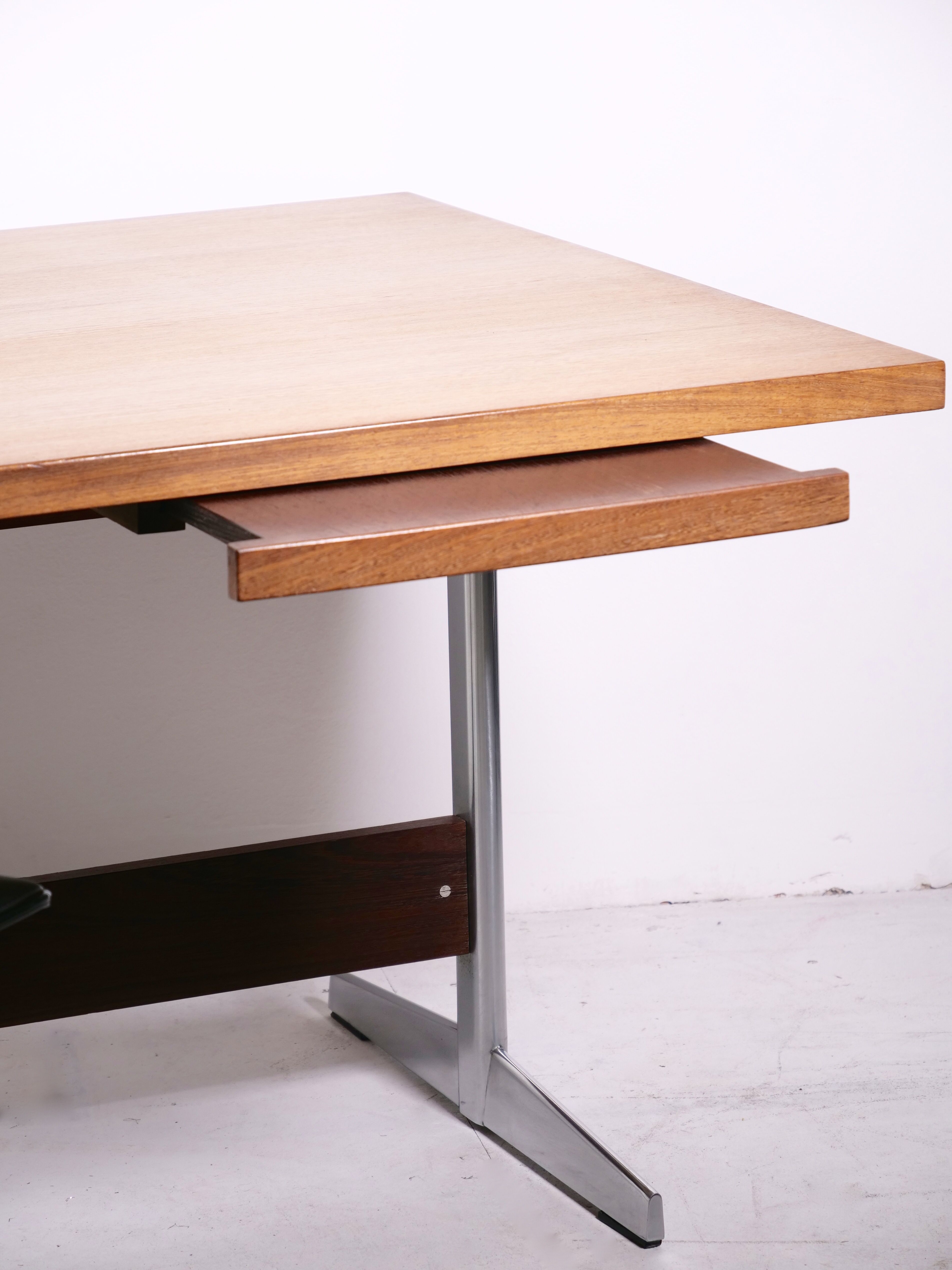 Minimalist desk by Cees Braakman for Pastoe