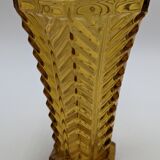 Glass vase