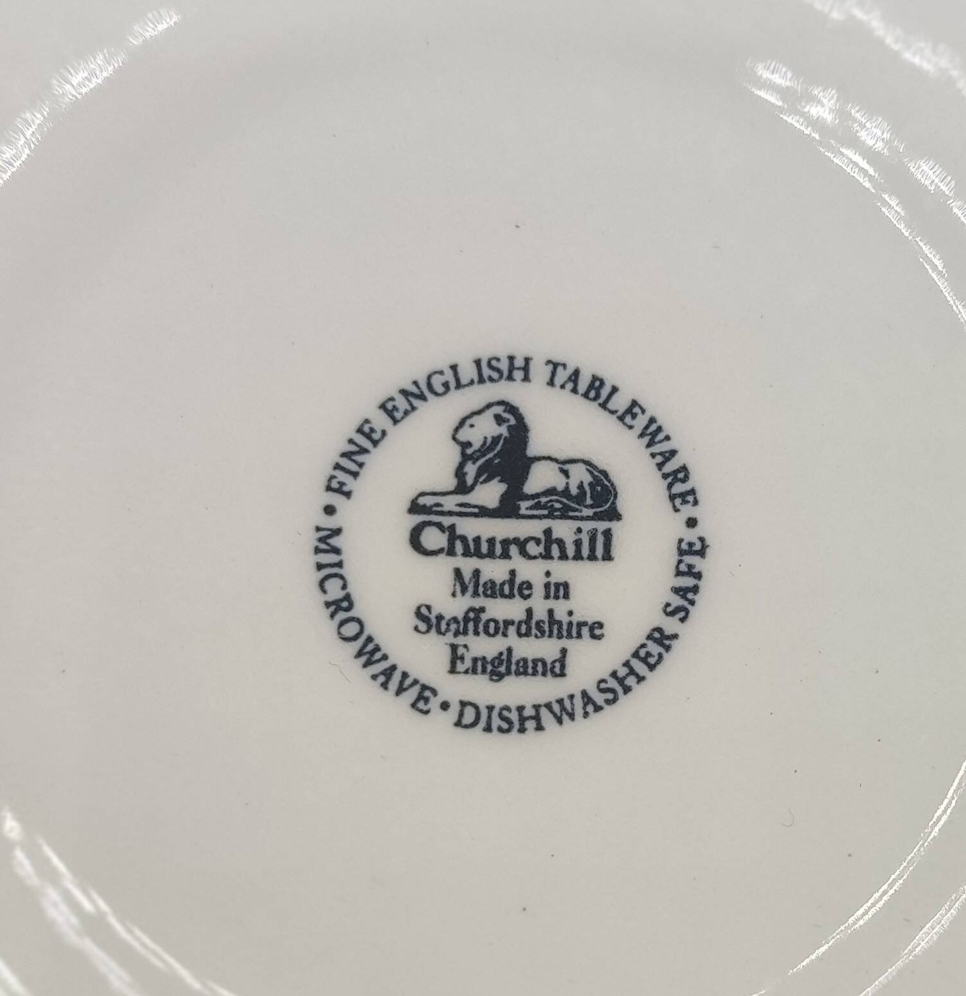 Service de table Churchill Staffordshire 14 pièces Modèle Verdigris