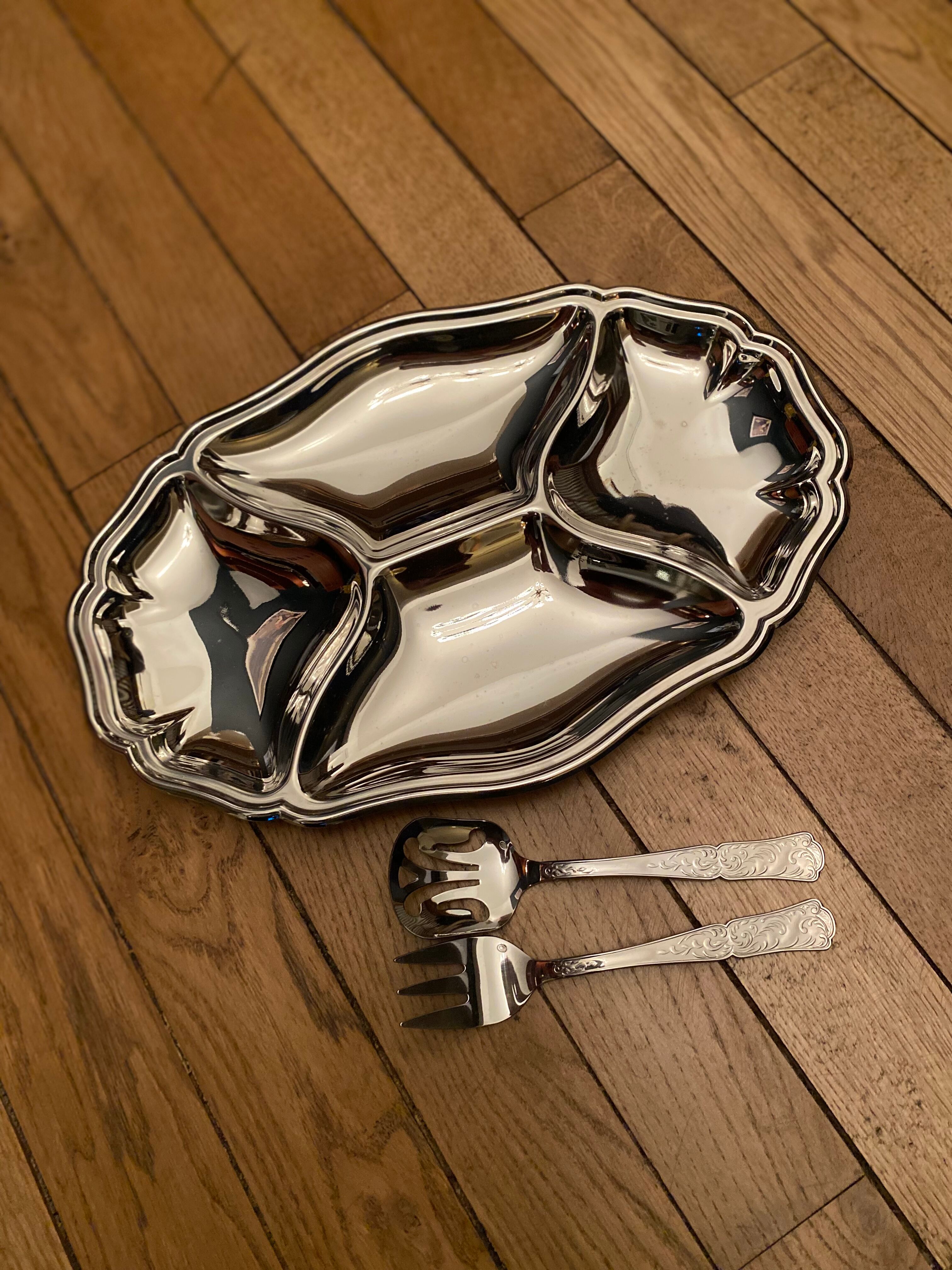 Jean Couzon appetizer service